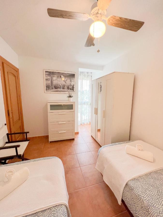 Spacious Apartment In The Center Of توريمولينوس المظهر الخارجي الصورة